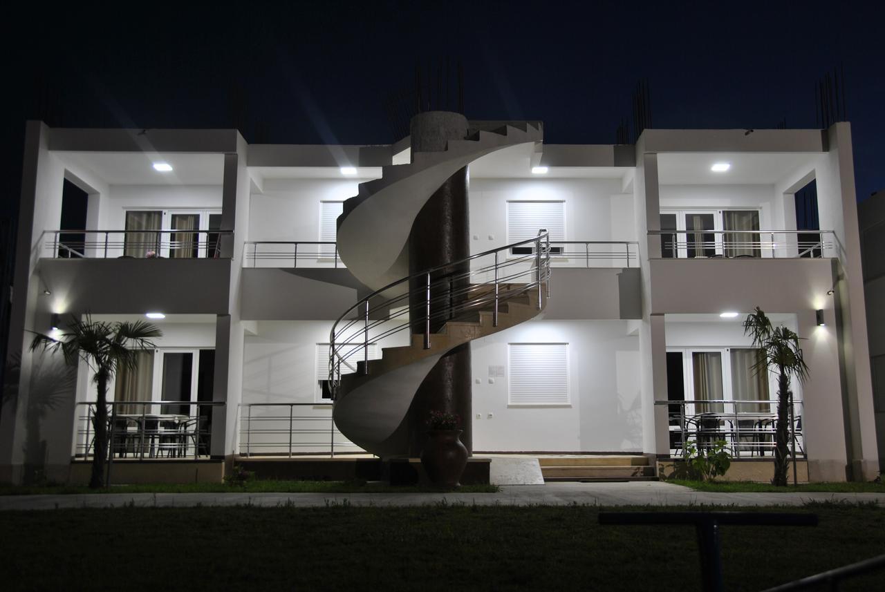 Royal Apartments & Villas Ulcinj Exterior photo